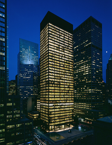 Seagram Building / Mies van der Rohe