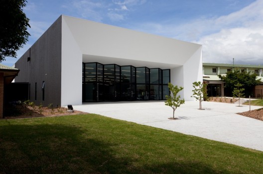 Dapto Anglican Church Auditorium / Silvester Fuller / © Martin van der Wal