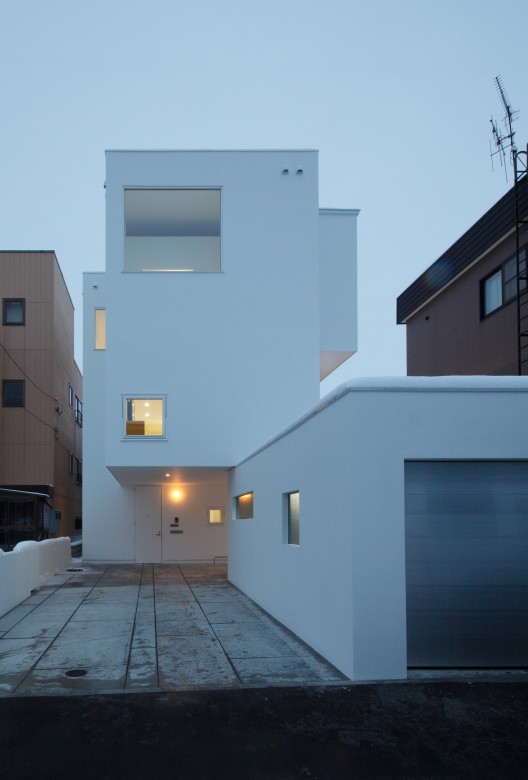 © Koji Sakai