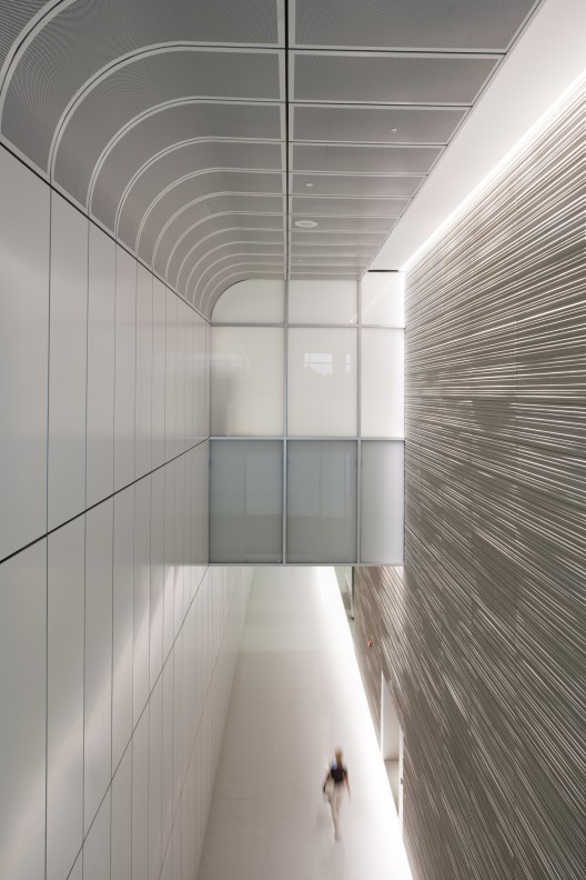 Kaleida Health, Gates Vascular Institute and UB Clinical Translational Research Center; Buffalo, New York / Cannon Design © K C Kratt Photography
