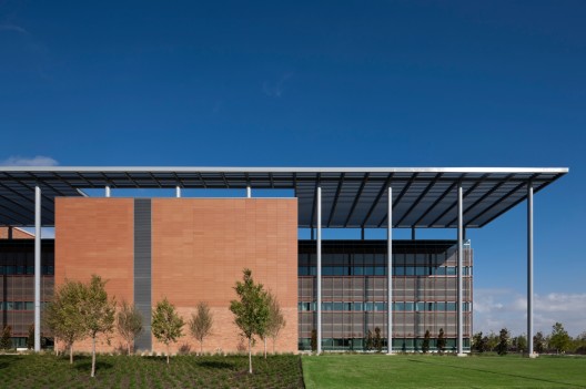 San Antonio Military Medical Center an addition to the Brooke Army Medical Center; Fort Sam Houston, Texas / RTKL Associates, Inc.