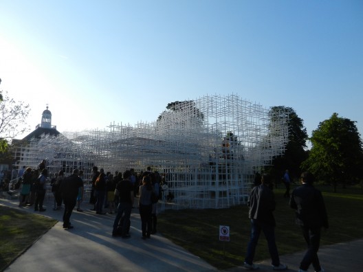 Serpentine Pavilion by Sou Fujimoto Architects. Image © Daniel Portilla