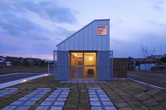 © Kaori Ichikawa