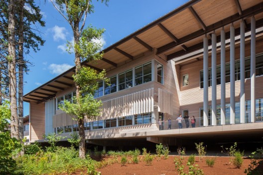 Sandy High School; Sandy, Oregon / Dull Olson Weekes – IBI Group Architects © Josh Partee