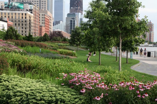 Hudson River Park, Tribeca Section. Image Courtesy of Mathews Nielsen Landscape Architects