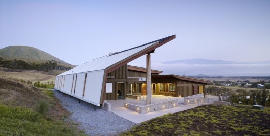 Living Building Challenge certified: Hawaii Preparatory Academy Energy Laboratory © Flansburgh Architects