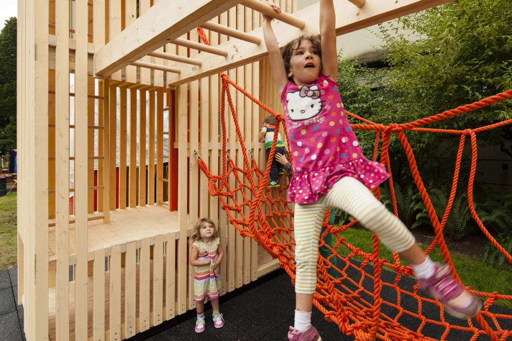 Children's Playhouse 'Sam + Pam' / Office of McFarlane Biggar Children's Playhouse 'Sam + Pam' / Office of McFarlane Biggar