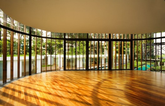 © Patrick Bingham Hall