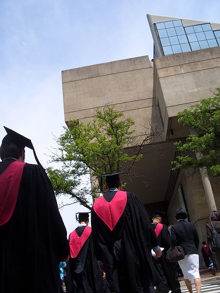 Gund Hall (home of the Graduate School of Design) during Harvard Graduation. Year 2007. Image Courtesy of Wikimedia User Tebici