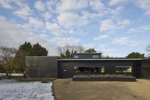 Crowbrook / Knox Bhavan Architects . Image © Dennis Gilbert