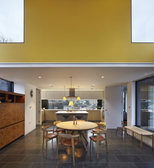 Crowbrook / Knox Bhavan Architects . Image © Dennis Gilbert
