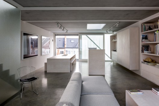 Slip House / Carl Turner Architects . Image © Tim Crocker