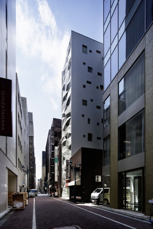 © nacasa & partners Inc.