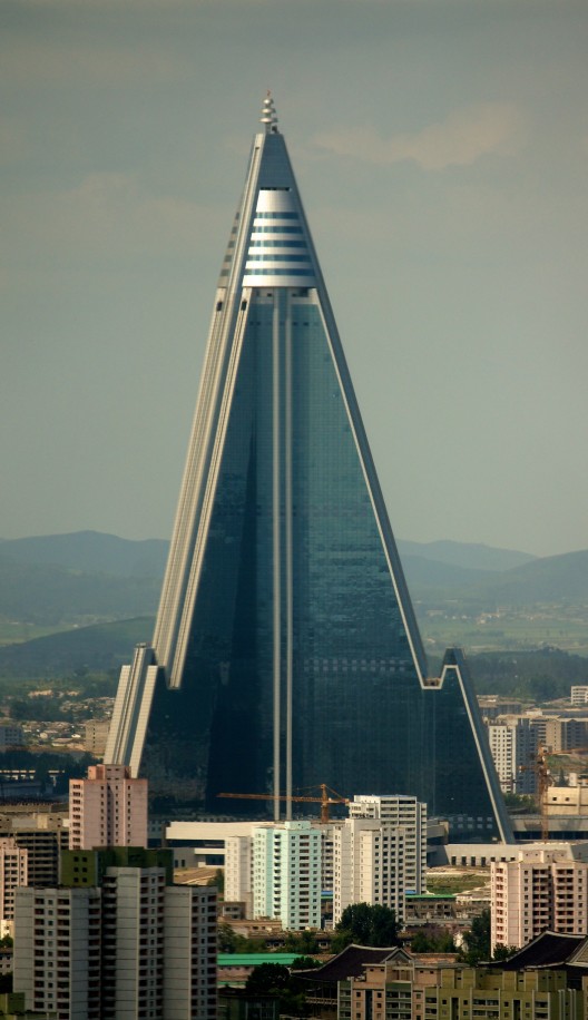 Rhugyong Hotel / Baikdoosan Architects & Engineers. Image © Joseph Ferris