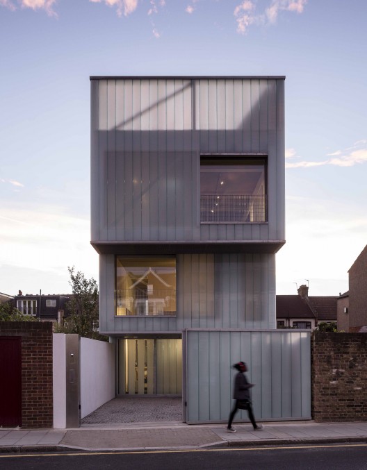 Slip House, London / Carl Turner Architects. Image © Tim Crocker