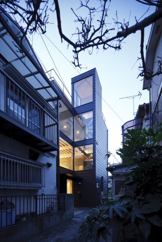 © Masao Nishikawa