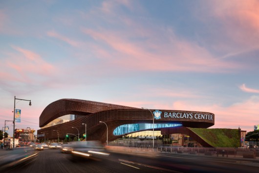 Neighborhood Catalyst: Barclays Center / SHoP Architects. Image © Bruce Damonte