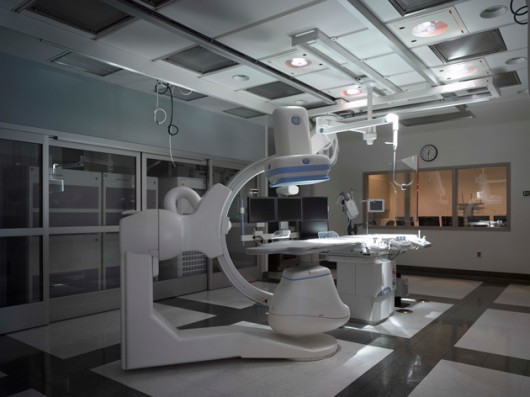 Ronald Reagan UCLA Medical Center, Los Angeles. Image © Benny Chan