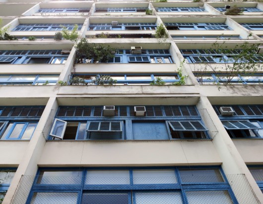 MMM Roberto, Julio de Barros Barreto Apartment Building (1947). Image © John Hartmann