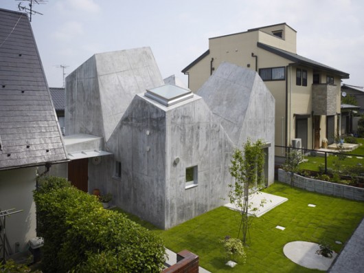 House in Kohoku / Torafu. Image © Daici Ano