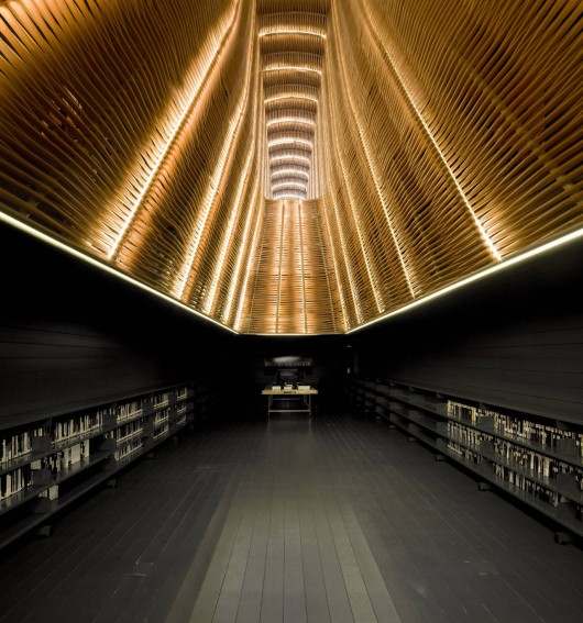 Cinema Center in Matadero de Legazpi / ch+qs arquitectos. Image © FG+SG
