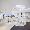 Helsinki University Main Library / Anttinen Oiva Architects Helsinki University Main Library / Anttinen Oiva Architects © Mika Huisman