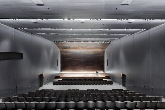 Centre for International Governance and Innovation (CIGI) Campus / KPMB Architects © Maris Mezulis