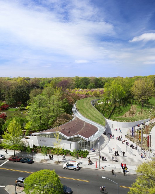 Brooklyn Botanic Garden Visitor Center / WEISS/MANFREDI © Albert Večerka / Esto