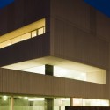 Moron De La Frontera Courts / Daroca Arquitectos Moron De La Frontera Courts / Daroca Arquitectos © Fernando Alda