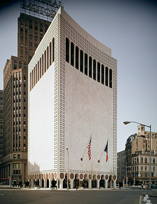North/East Facade. Image © Ezra Stoller/Esto