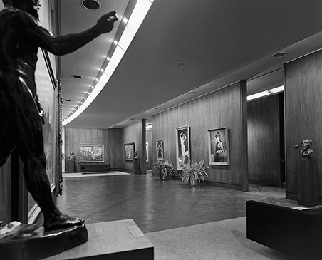 4th Floor Gallery. Image © Ezra Stoller/Esto