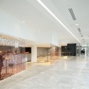 SFR Headquarters / Jean-Paul Viguier Architecture SFR Headquarters / Jean-Paul Viguier Architecture © Éric Sempé