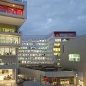 SFR Headquarters / Jean-Paul Viguier Architecture SFR Headquarters / Jean-Paul Viguier Architecture © Éric Sempé