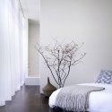 A House In The Woods / William Reue Architecture A House In The Woods / William Reue Architecture © Steve Freihon