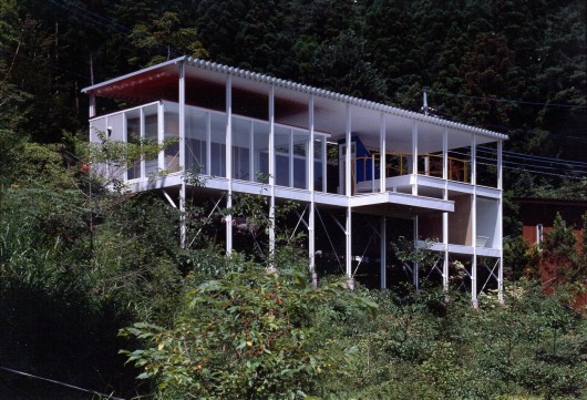 House Of Double Roof. Image © Hiroyuki Hirai