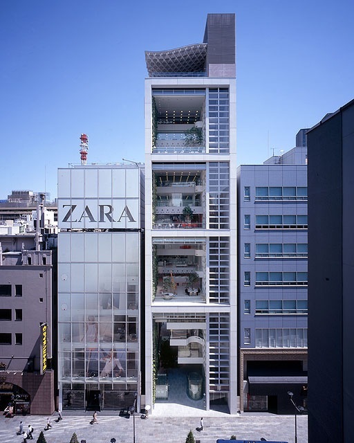 Nicolas G Hayek Center. Image © Hiroyuki Hirai