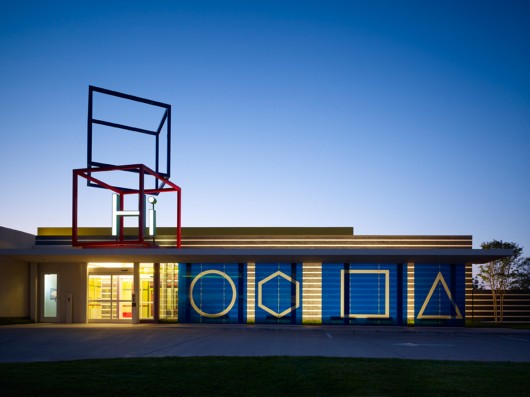 Chesapeake Child Development Center / Elliott + Associates Architects (Click image for more). Image © Hedrich Blessing; Scott McDonald