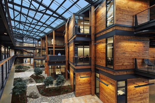 Federal Center South Building 1202 / ZGF Architects © Benjamin Benschneider
