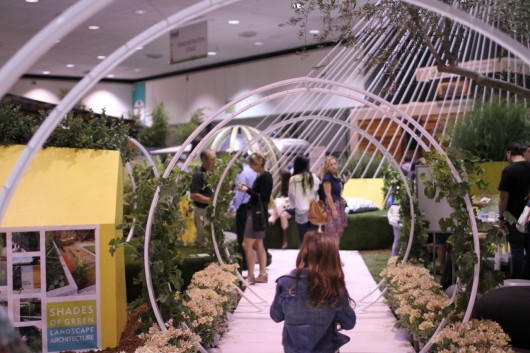 Dwell Outdoor Pavilion. Image Courtesy of Dwell Media LLC - PST