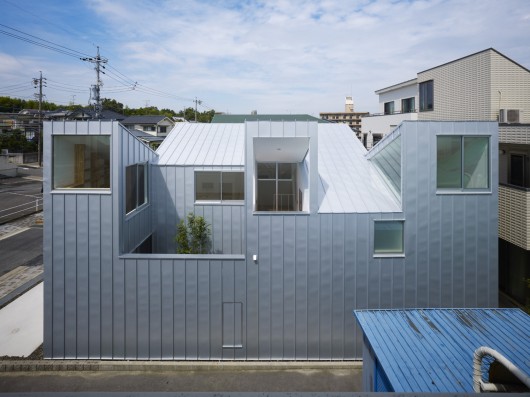 © Toshiyuki Yano