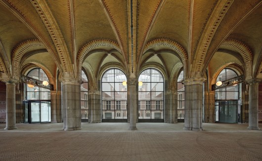 Courtesy of Rijksmuseum / Cycle & Entrance Passageway. Image © Pedro Pegenaute