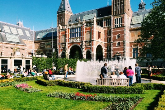 Rijksmuseum from South Gardens designed by Copijn Landschapsarchitecten, April 2014. Image © James Taylor-Foster
