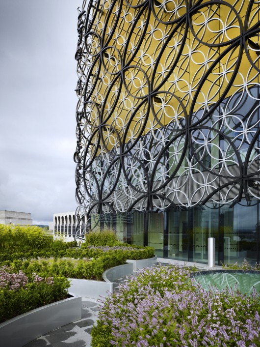 Library of Birmingham / Mecanoo. Image © Christian Richters