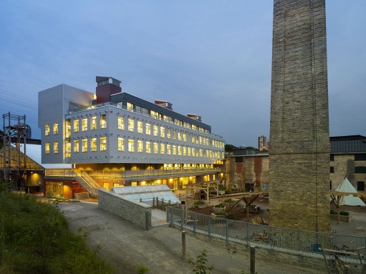 Evergreen Brick Works, Toronto, Ontario, by DTAH Architects Ltd. /© Tom Arban