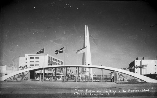 Fair of Peace and Fraternity of the Free World, Santo Domingo, Dominican Republic (1955). Image © Archivo General de la Nación
