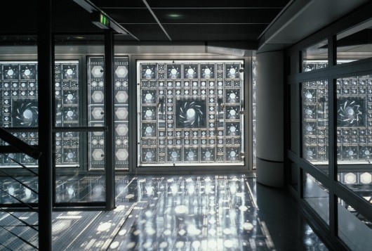 INSTITUT DU MONDE ARABE, Paris, France (1981 – 1987). Architecture: Jean Nouvel, Gilbert Lézénès, Pierre Soria, Architecture Studio. Image © Georges Fessy