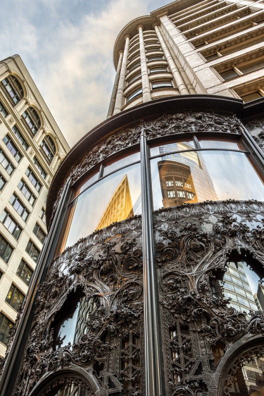 Carson Pirie Scott Building / Louis Sullivan. Image © Flickr CC User Chris Smith