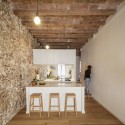 Reforma Interior de un apartamento en Les Corts / Sergi Pons © Adrià Goula