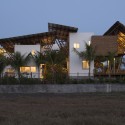 Guatemala Beach House  / Christian Ochaita  + Roberto Gálvez © Víctor Martínez