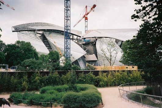 The Fondation Louis Vuitton in the Bois de Boulogne is set to open this fall. Image © victortsu via Flickr